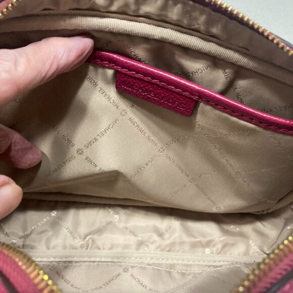NWT Michael Kors Large Leather Crossbody in Berry color - Picture 10 of 11